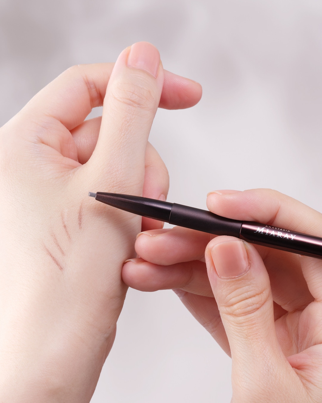 アナスタシアミアレ ブロウペンシルホルダー